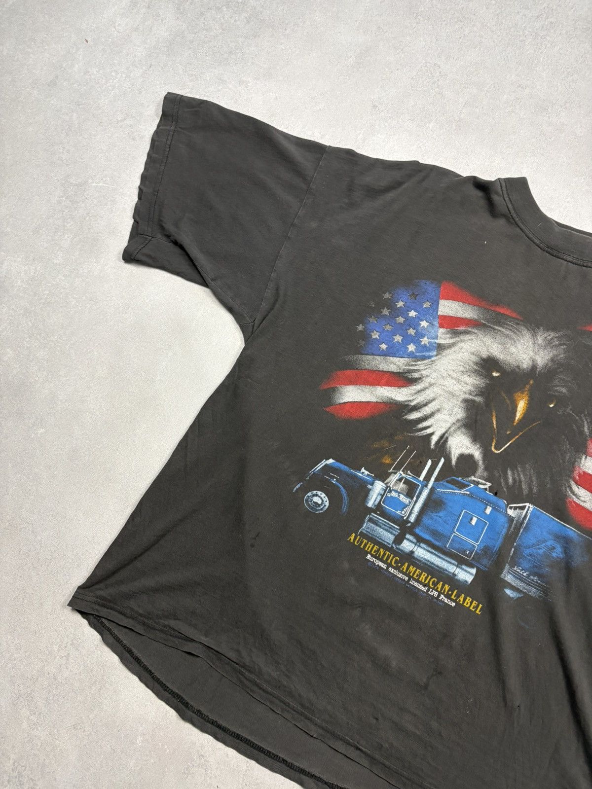 Vintage Vintage 90s Eagle Truck USA Graphic T-Shirt Distressed Faded Size US XL / EU 56 / 4 - 3 Thumbnail