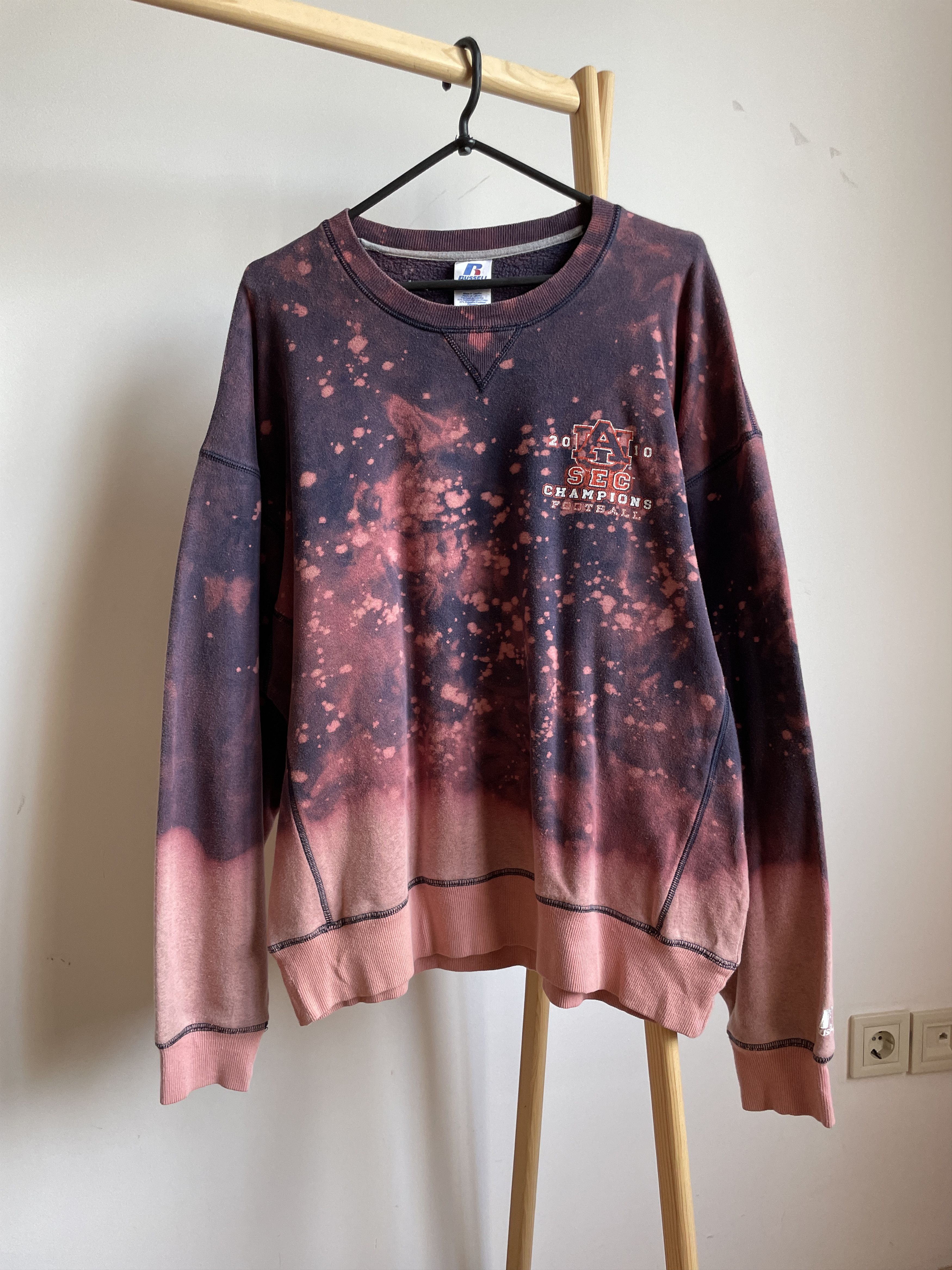 Russell Athletic Russell Athletic 2010 SEC Championship Tie Dye Sweatshirt Size US XL / EU 56 / 4 - 1 Thumbnail