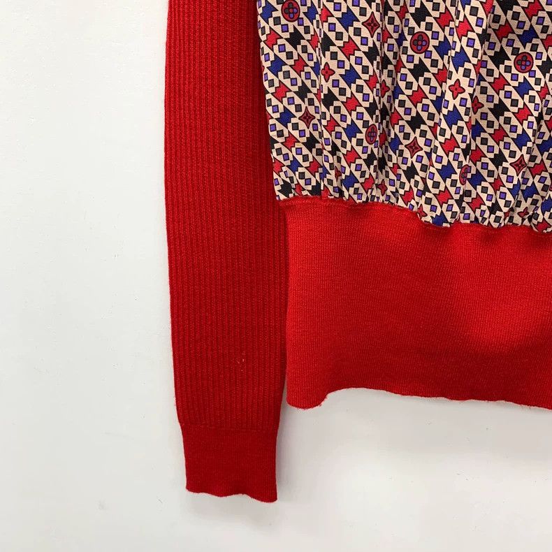 Louis Vuitton Louis Vuitton Red geometric print paneled wool crewneck lo Size M / US 6-8 / IT 42-44 - 4 Thumbnail