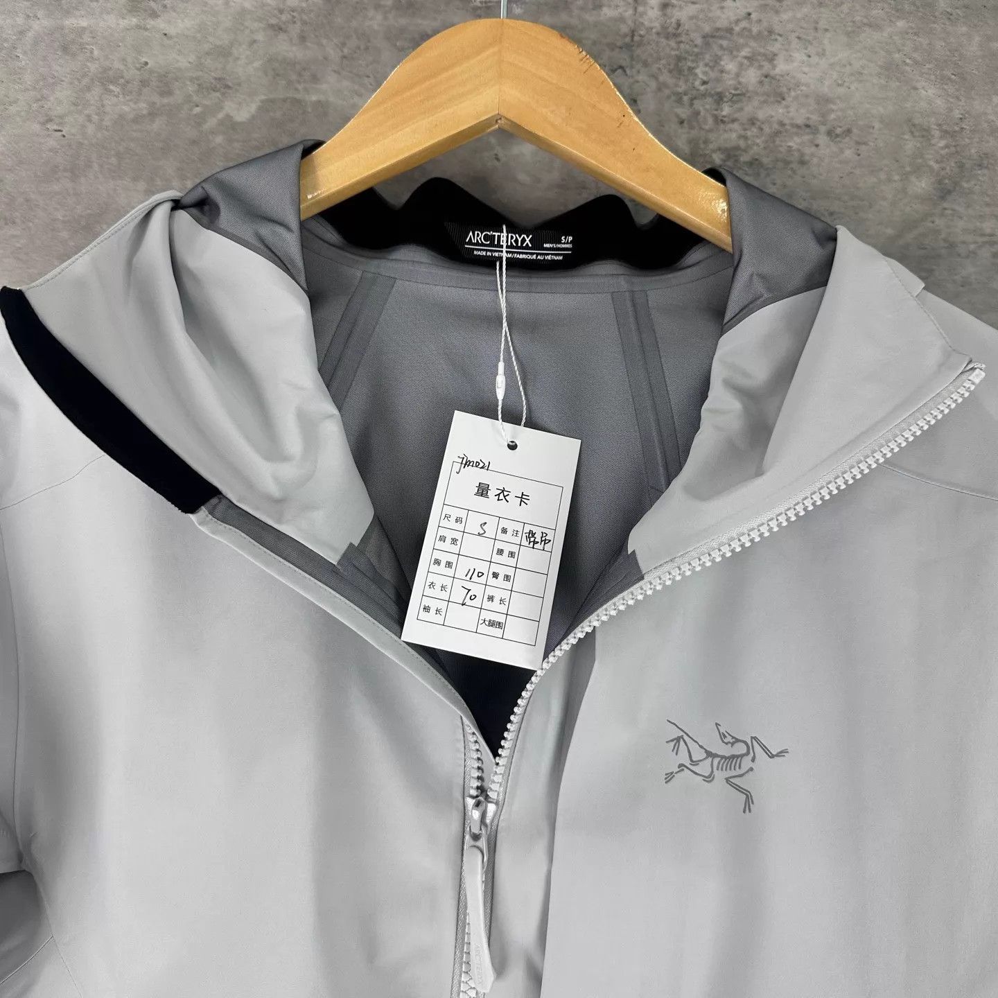 Arc'teryx Arcteryx Ralle Hooded Shell Jacket Stealth Gray Size S Size US S / EU 44-46 / 1 - 3 Thumbnail