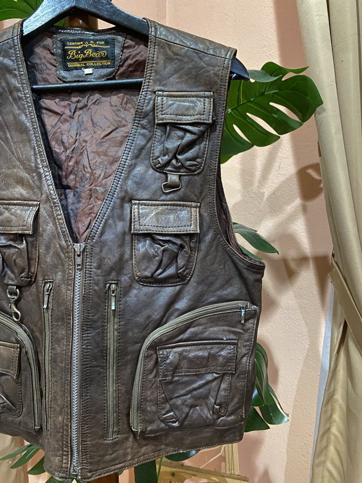 Other Vintage Big Bear Leather Utility Vest Multi-Pocket Zip Front Size US M / EU 48-50 / 2 - 4 Thumbnail