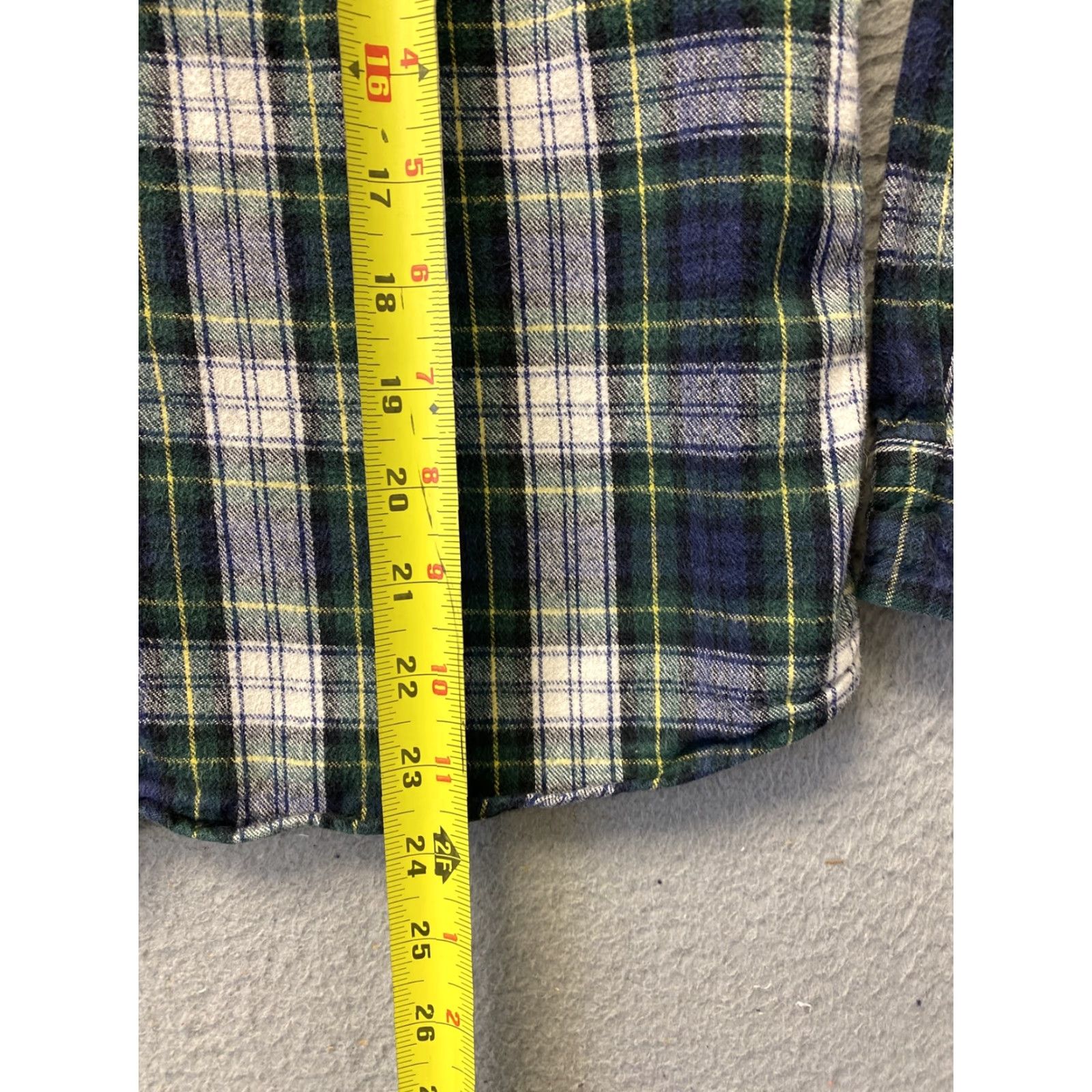 Vintage VINTAGE LL Bean Womens Petite Button Up Shirt Cotton Plaid Long Sleeve Casual Green M Size M / US 6-8 / IT 42-44 - 5 Thumbnail