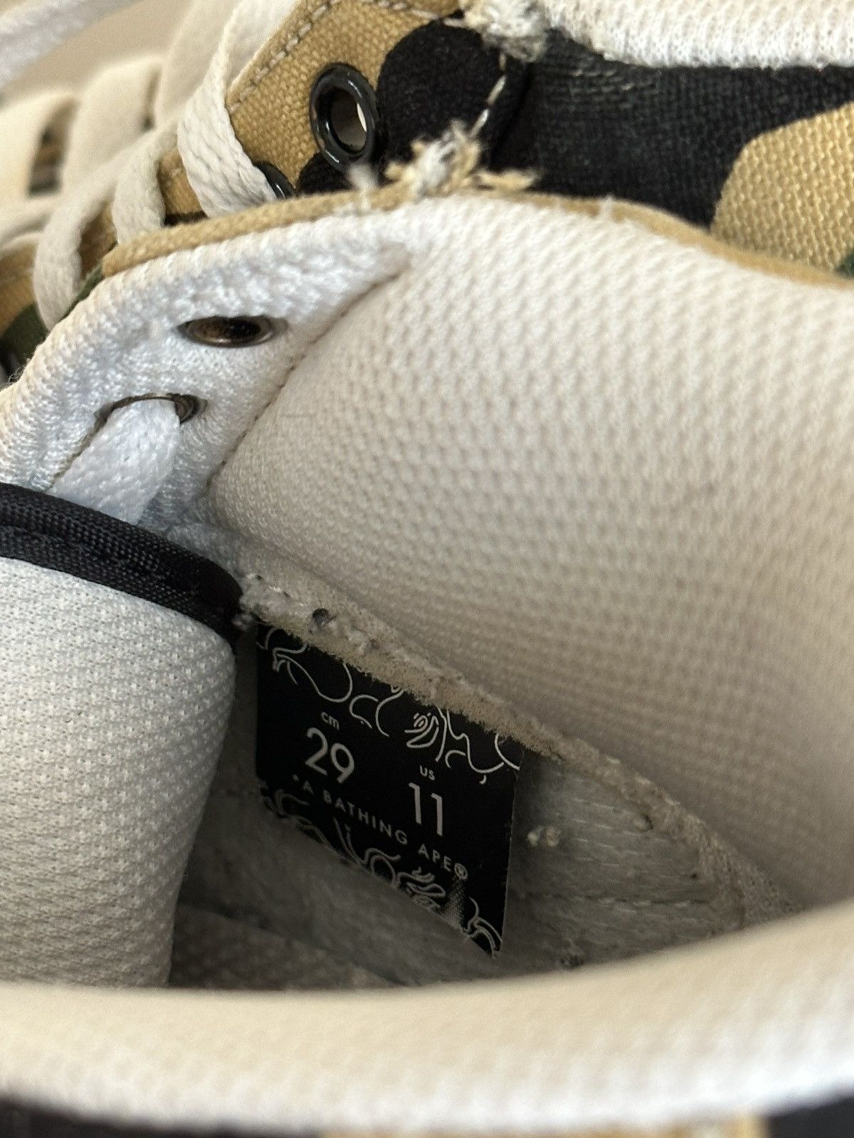 Bape 1st Camo Skullsta Hi Size US 11 / EU 44 - 4 Thumbnail