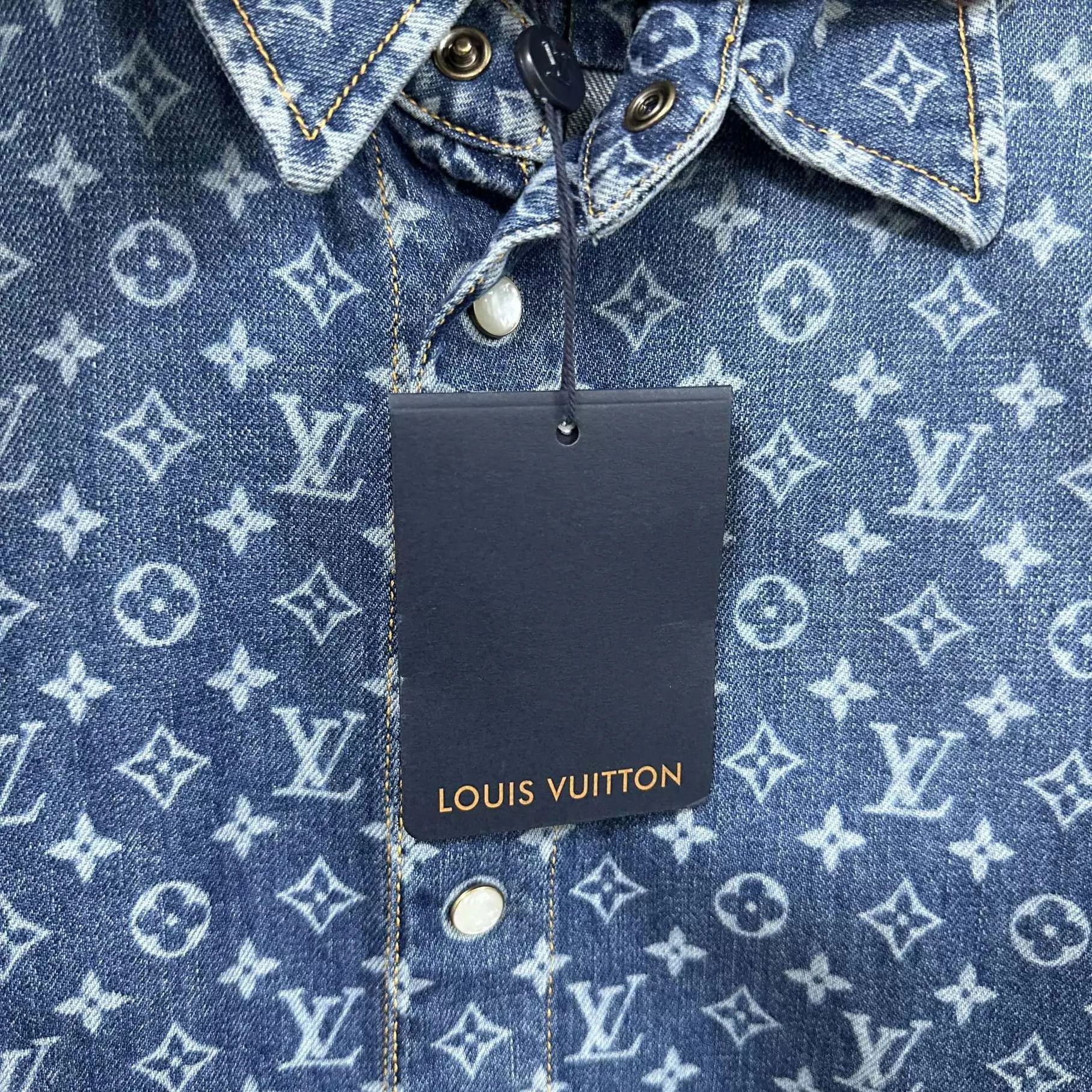 Louis Vuitton New Louis Vuitton 25 Monogram Denim Shirt Women's 34 Size XS / US 0-2 / IT 36-38 - 5 Thumbnail