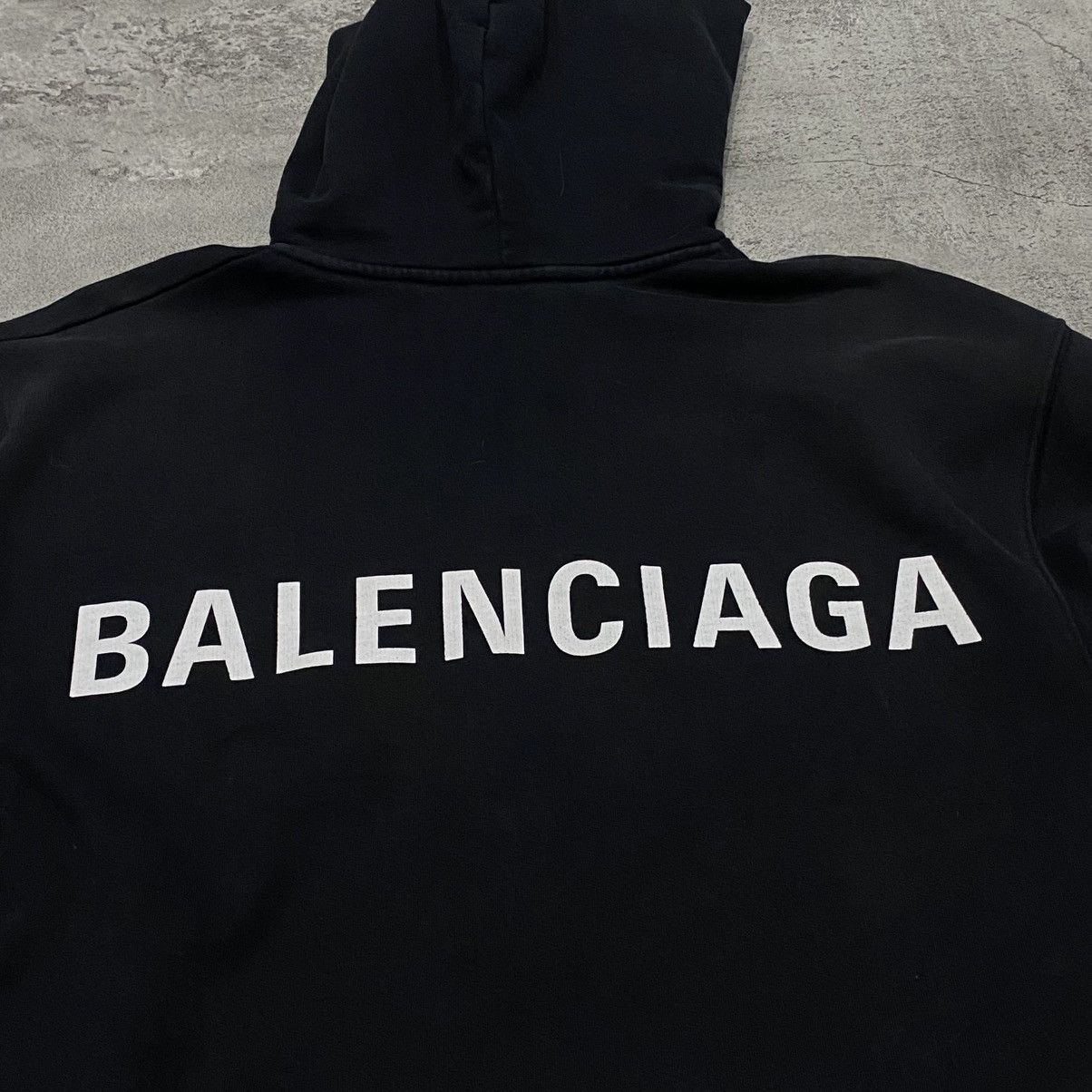 Balenciaga Balenciaga Back Logo Hoodie Size US S / EU 44-46 / 1 - 7 Thumbnail