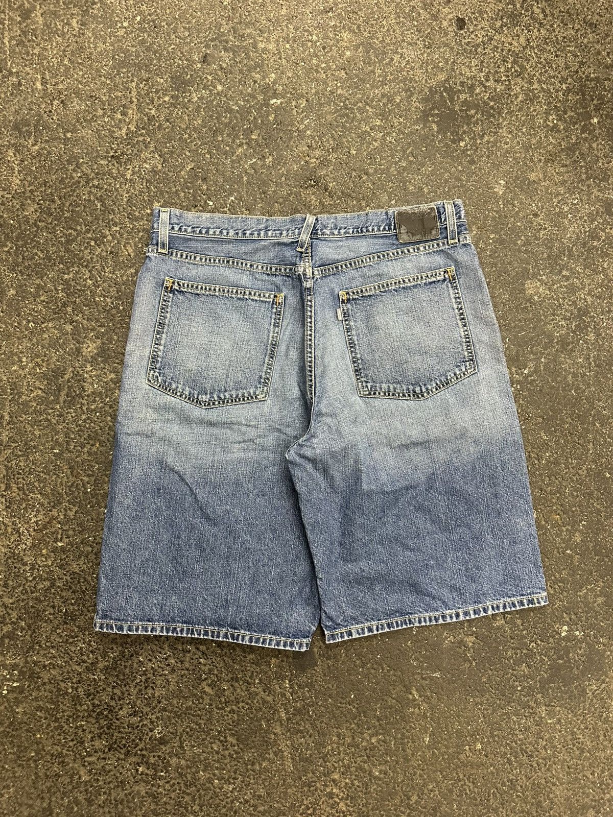 Levi's × Vintage Y2K Levi’s Silvertab jorts Size US 35 - 2 Thumbnail