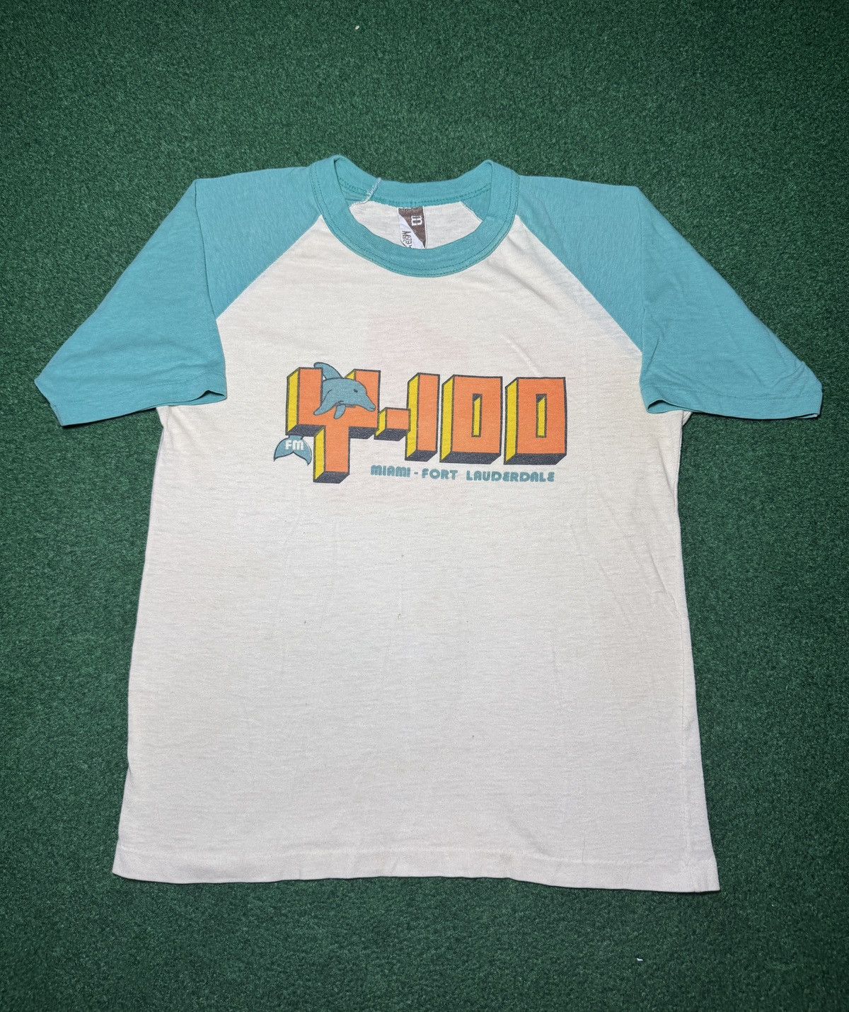 Vintage Vintage 60s 70s Y-100 Miami FM Raglan Radio Station T Shirt Size US S / EU 44-46 / 1 - 1 Thumbnail