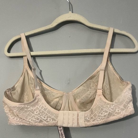 Victoria's Secret Victoria’s Secret VS Unlined Demi Bra size 38DD Size ONE SIZE - 4 Thumbnail