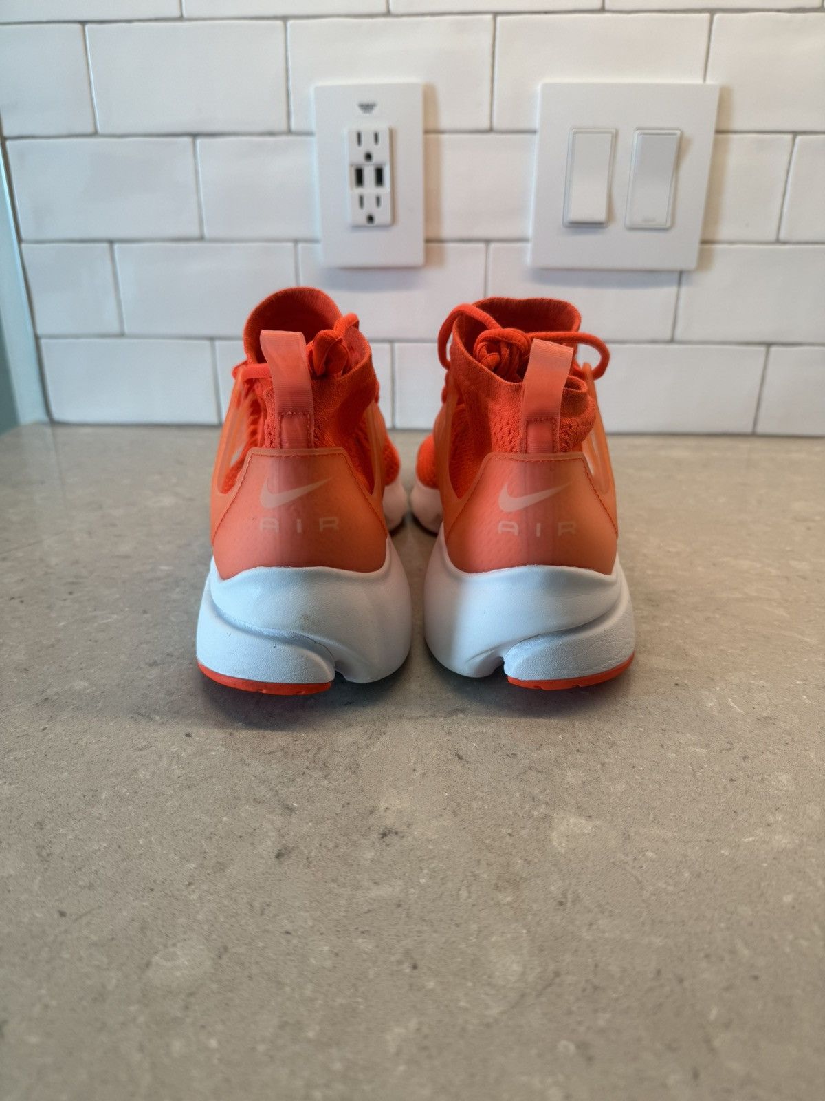 Nike Size 10 - Nike Flyknit Presto Ultra Neon Orange Mango Size US 10 / EU 43 - 4 Thumbnail