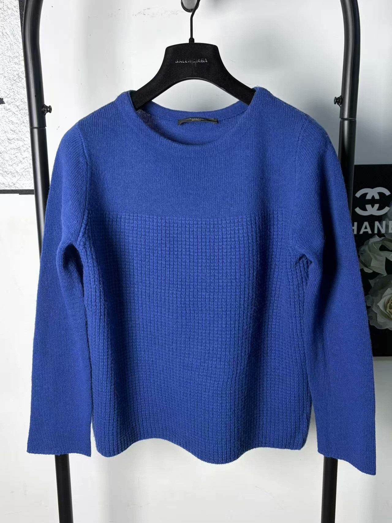 Max Mara Max Mara Knit Wool White Sweater M Women Size M / US 6-8 / IT 42-44 - 1 Thumbnail