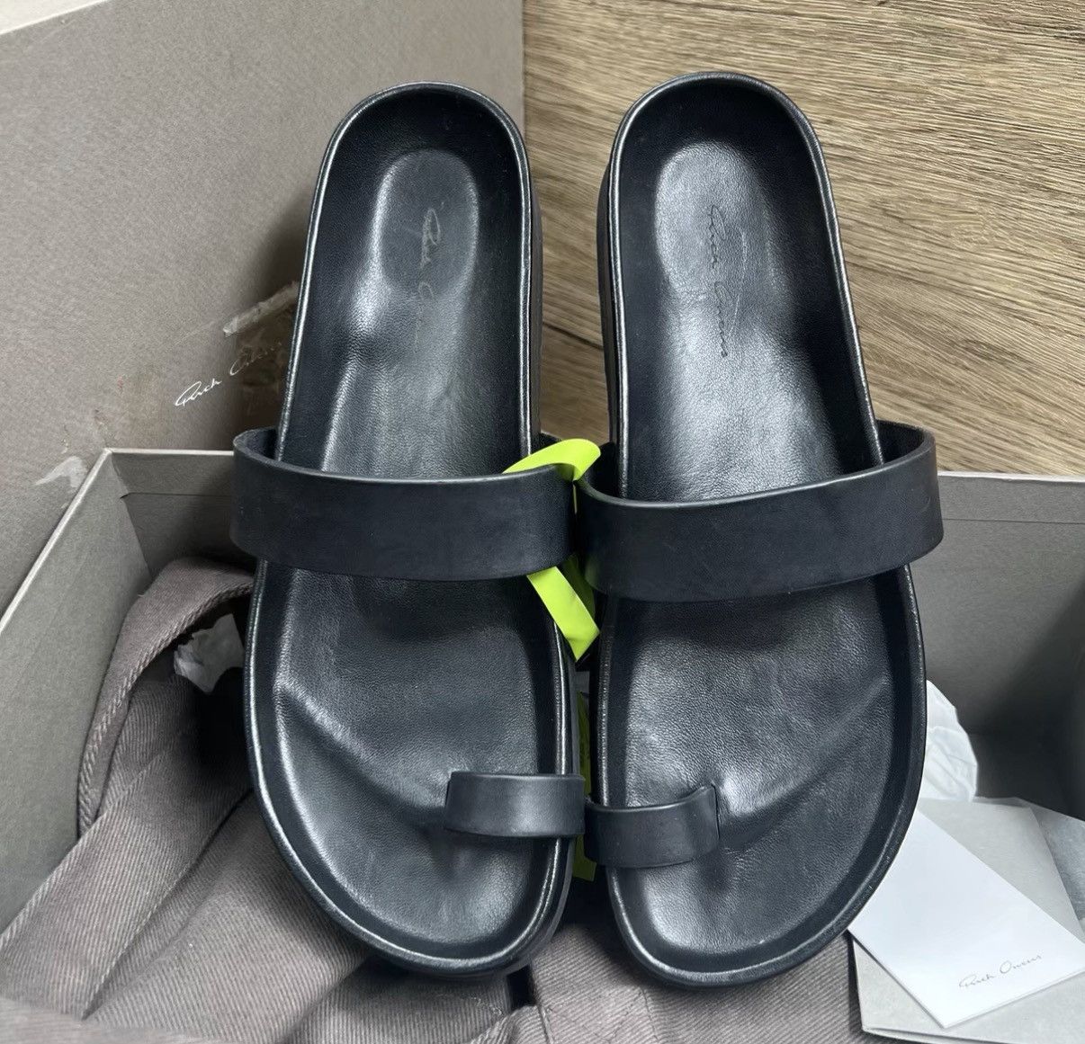 Rick Owens Rick Owens Black Thong Slippers J41 Size US 7 / EU 40 - 1 Thumbnail