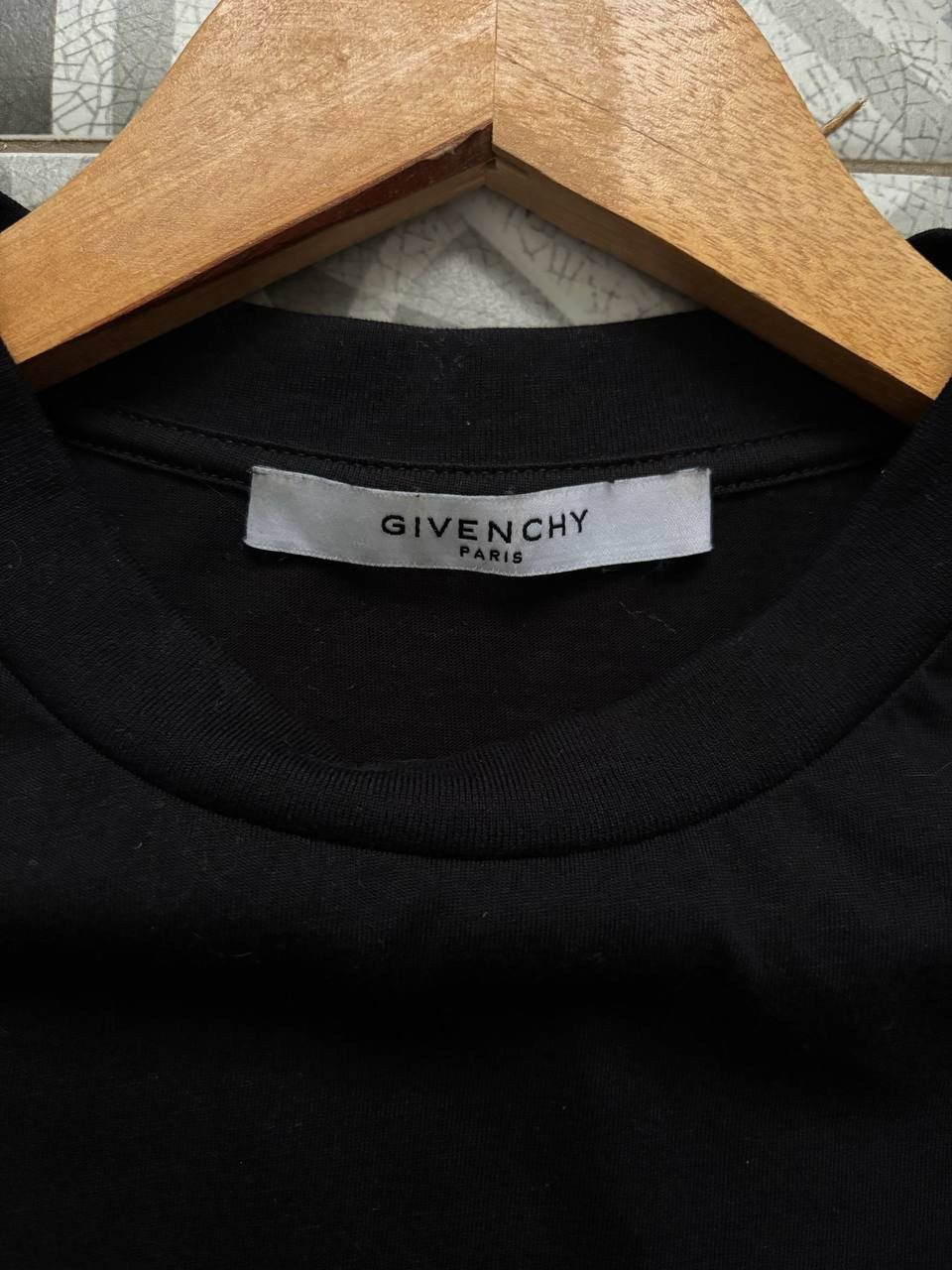 Givenchy Givenchy men’s long sleeve big logo Graphic Swan RRP~550$ Size US S / EU 44-46 / 1 - 17 Thumbnail