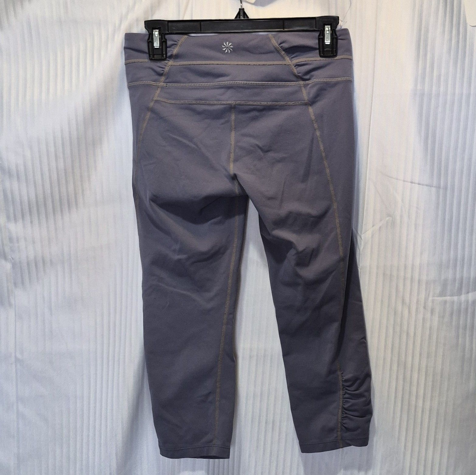 Athleta Athleta Blue Logo Cropped Leggings Size 28" / US 6 / IT 42 - 5 Thumbnail