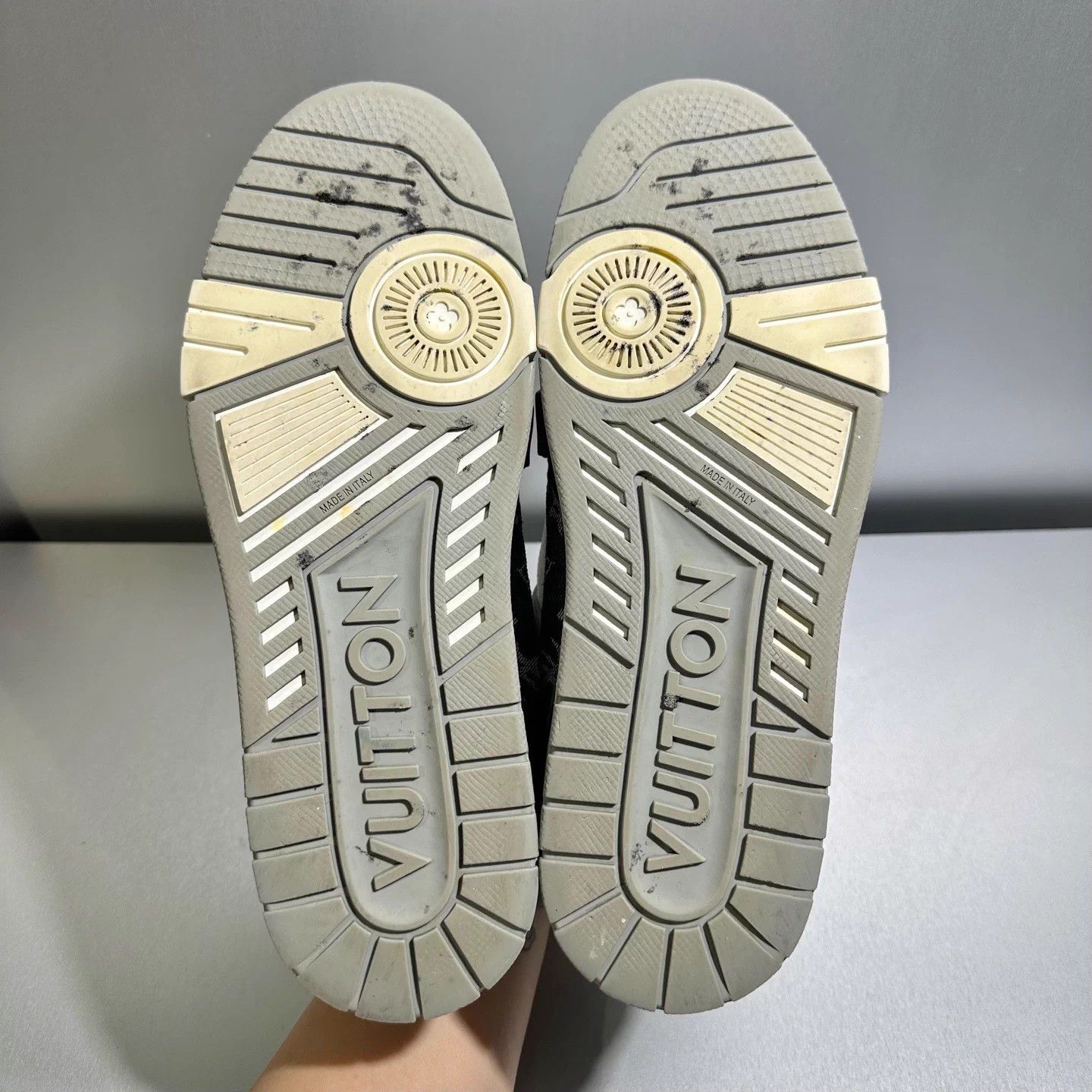 Louis Vuitton Louis Vuitton Grey White Denim Jeans - Size 7/41 Size US 7 / EU 40 - 7 Thumbnail