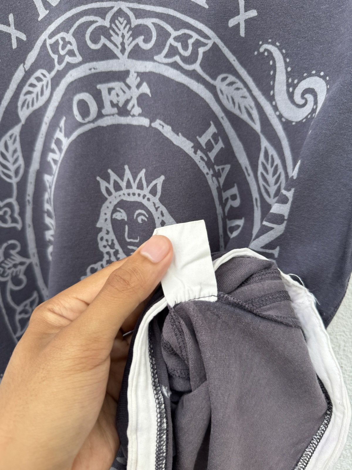 Vintage Sun Faded Virgin Mary Grunge Thrashed Tees Size US S / EU 44-46 / 1 - 7 Thumbnail