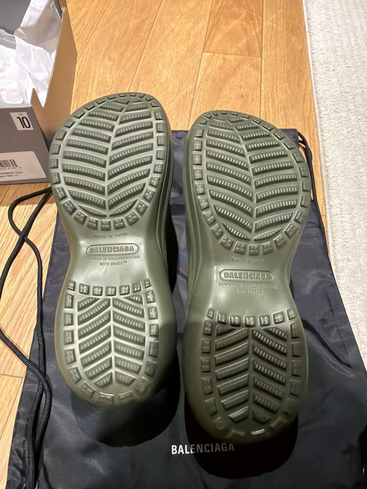 Balenciaga × Crocs Balenciaga crocs dark green size 43 Size US 10 / EU 43 - 7 Thumbnail