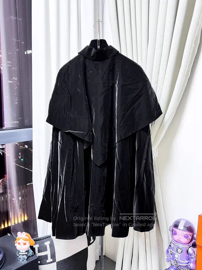 Chanel Chanel Double-layer technology fabric camelia button windb Size XXS / US 00 / IT 34 - 3 Thumbnail