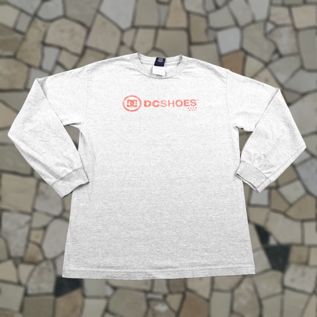 Vintage VINTAGE DC Shoes Shirt Mens Medium Gray Skateboarding Skater Long Sleeve Y2K Size US M / EU 48-50 / 2 - 1 Thumbnail