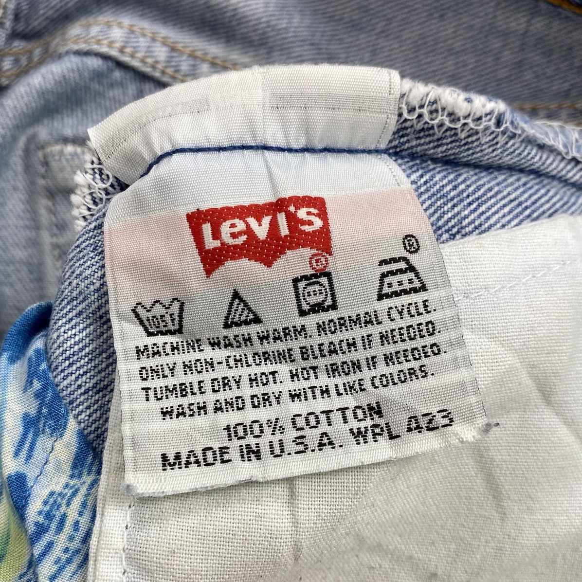 Levi's Vintage Clothing 1990s Vintage Levis 501 USA Sample Distressed Faded Jeans Size US 33 - 13 Thumbnail