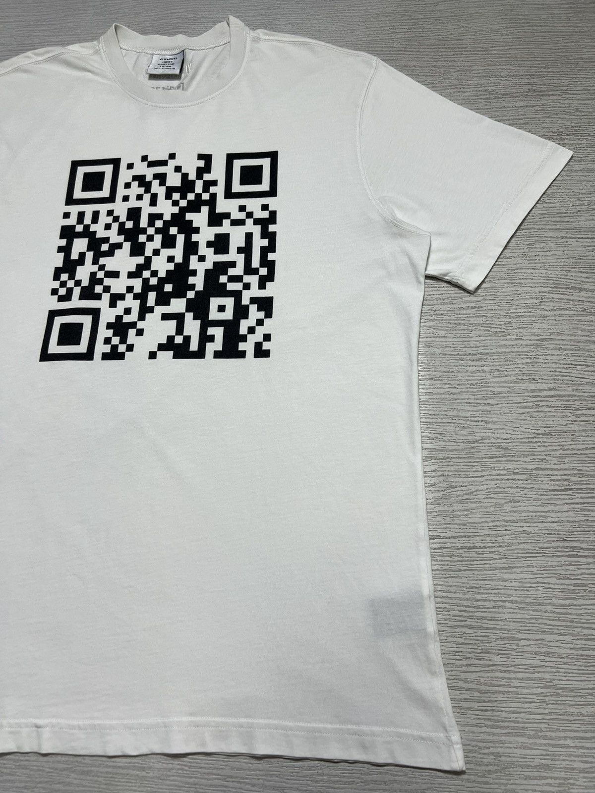 Vetements Vetements - QR Code T-Shirt Size US M / EU 48-50 / 2 - 5 Thumbnail