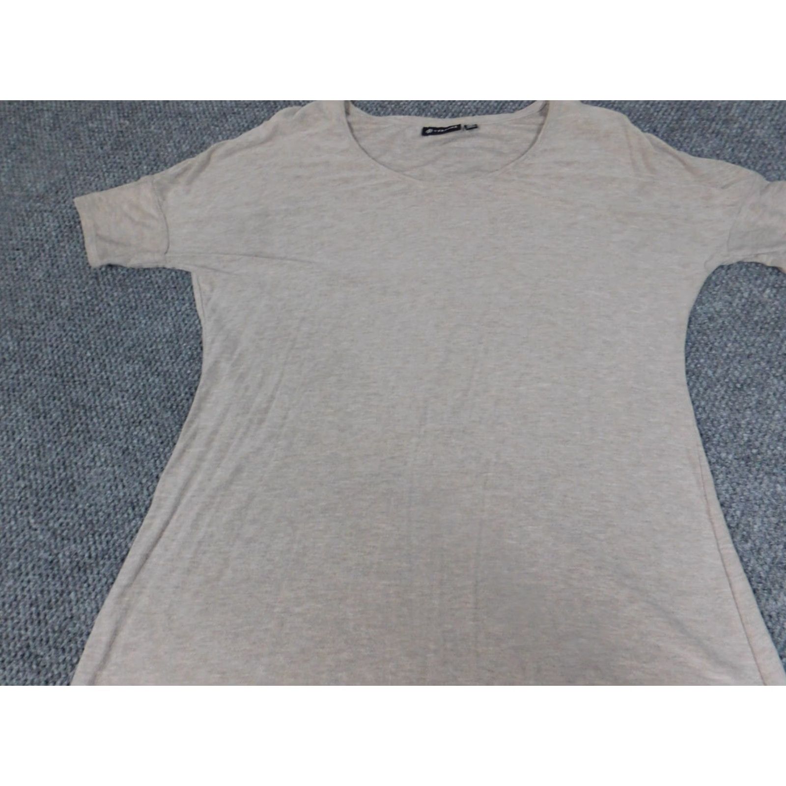 Vintage Versona Blouse Shirt Cap Sleeve Beige M Rayon Button Crew Neck Pullover Casual Womens Regular Stretch Size M / US 6-8 / IT 42-44 - 2 Thumbnail