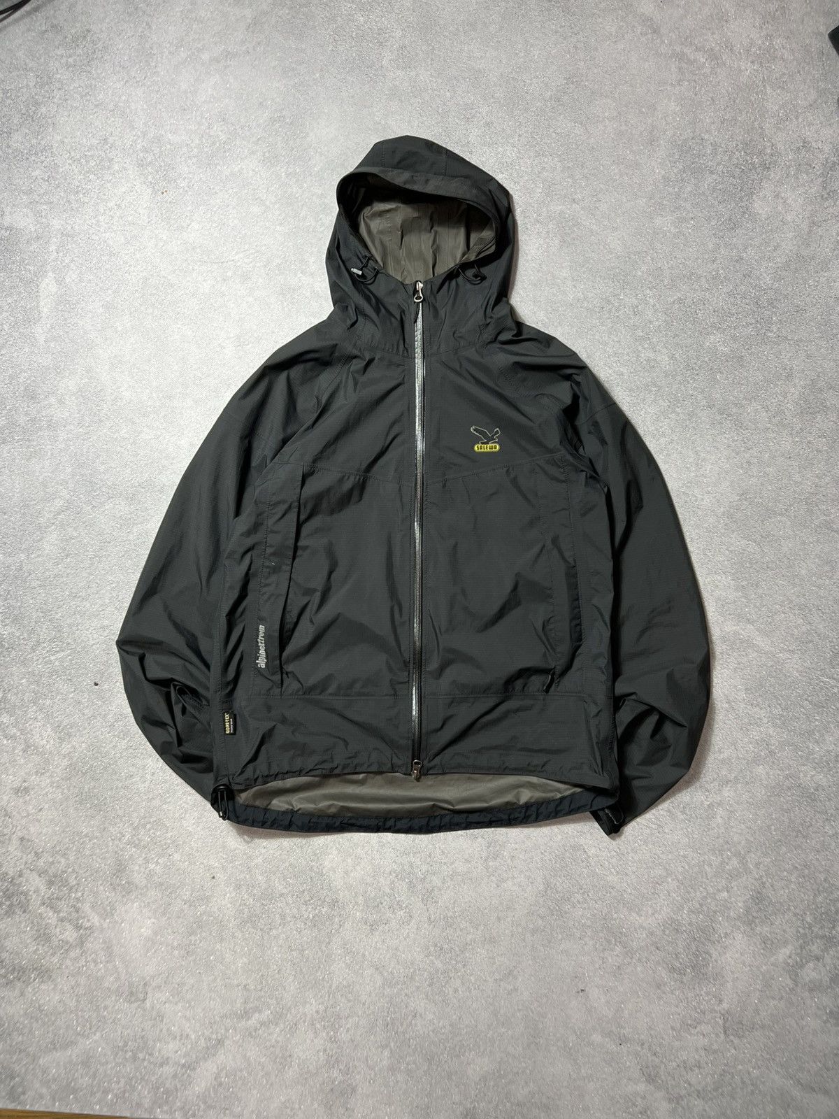 Japanese Brand Salewa Alpine Extreme Gore-Tex Gorpcore Outdoor Rain Jacket Size M / US 6-8 / IT 42-44 - 1 Thumbnail