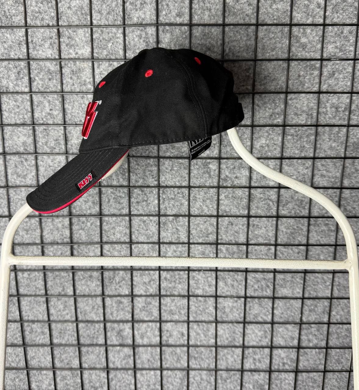KISS Kiss bassebal cap logo emboroidered size M\L Size ONE SIZE - 4 Thumbnail
