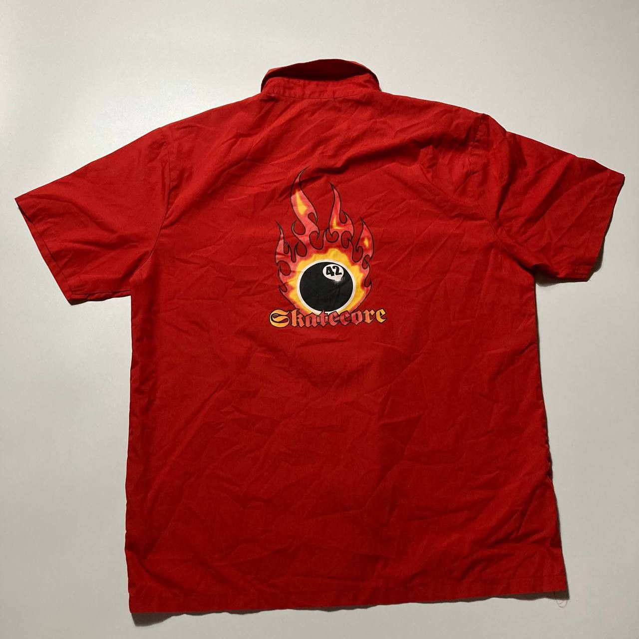 Vintage Vintage Fishbone Skatecore Eightball Skate Surf Shirt Size US L / EU 52-54 / 3 - 1 Thumbnail