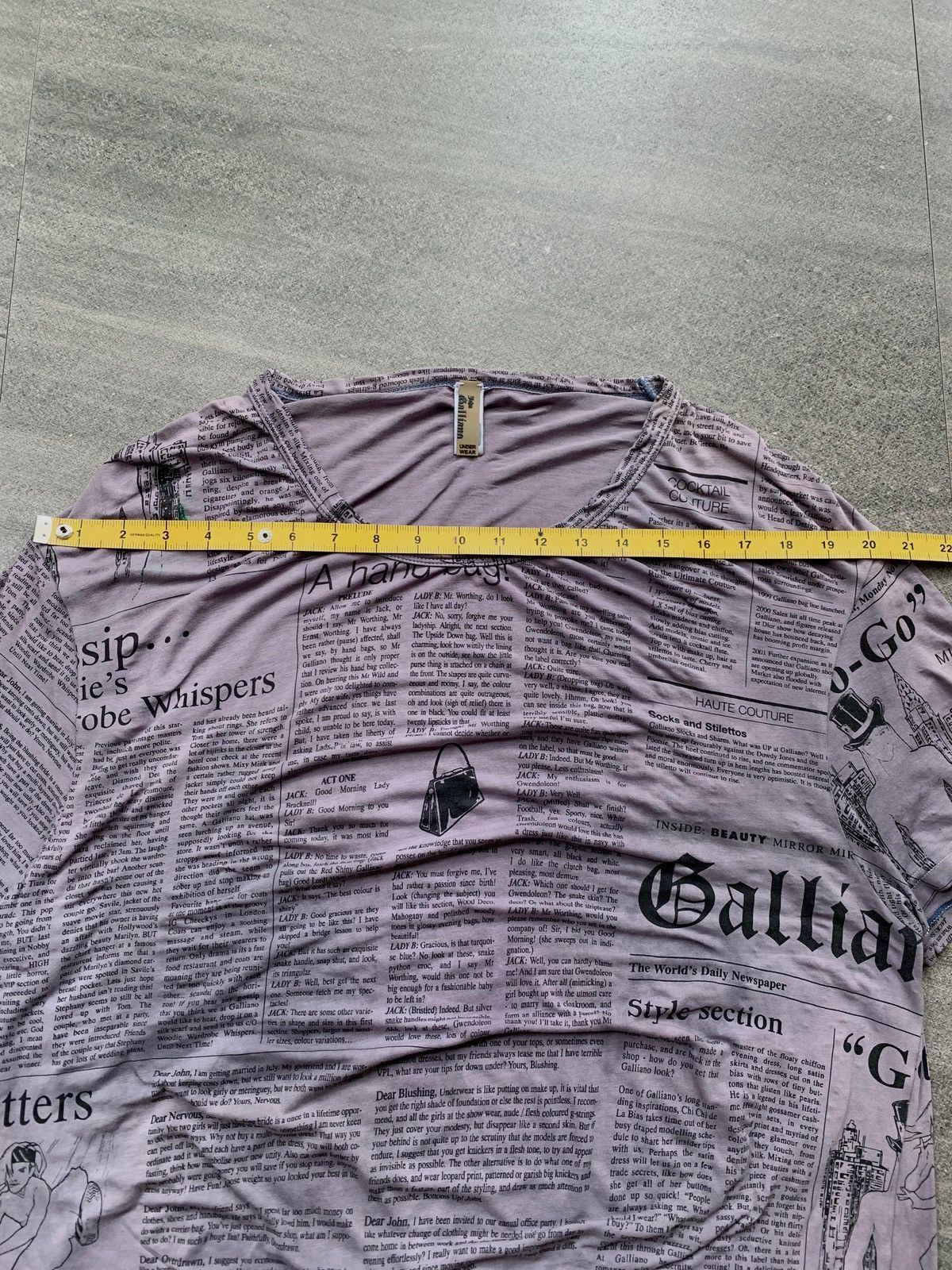John Galliano 2000s Gazzete Newspaper tee Size US L / EU 52-54 / 3 - 15 Thumbnail