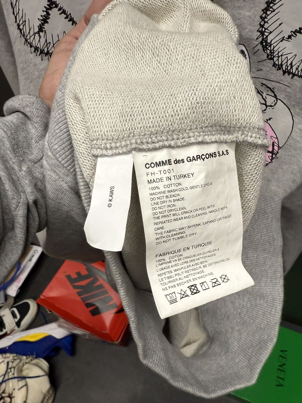 Comme des Garcons SHIRT × Kaws Comme Des Garcons Shirt KAWS Graphic Hoodie Grey Size US XL / EU 56 / 4 - 5 Thumbnail