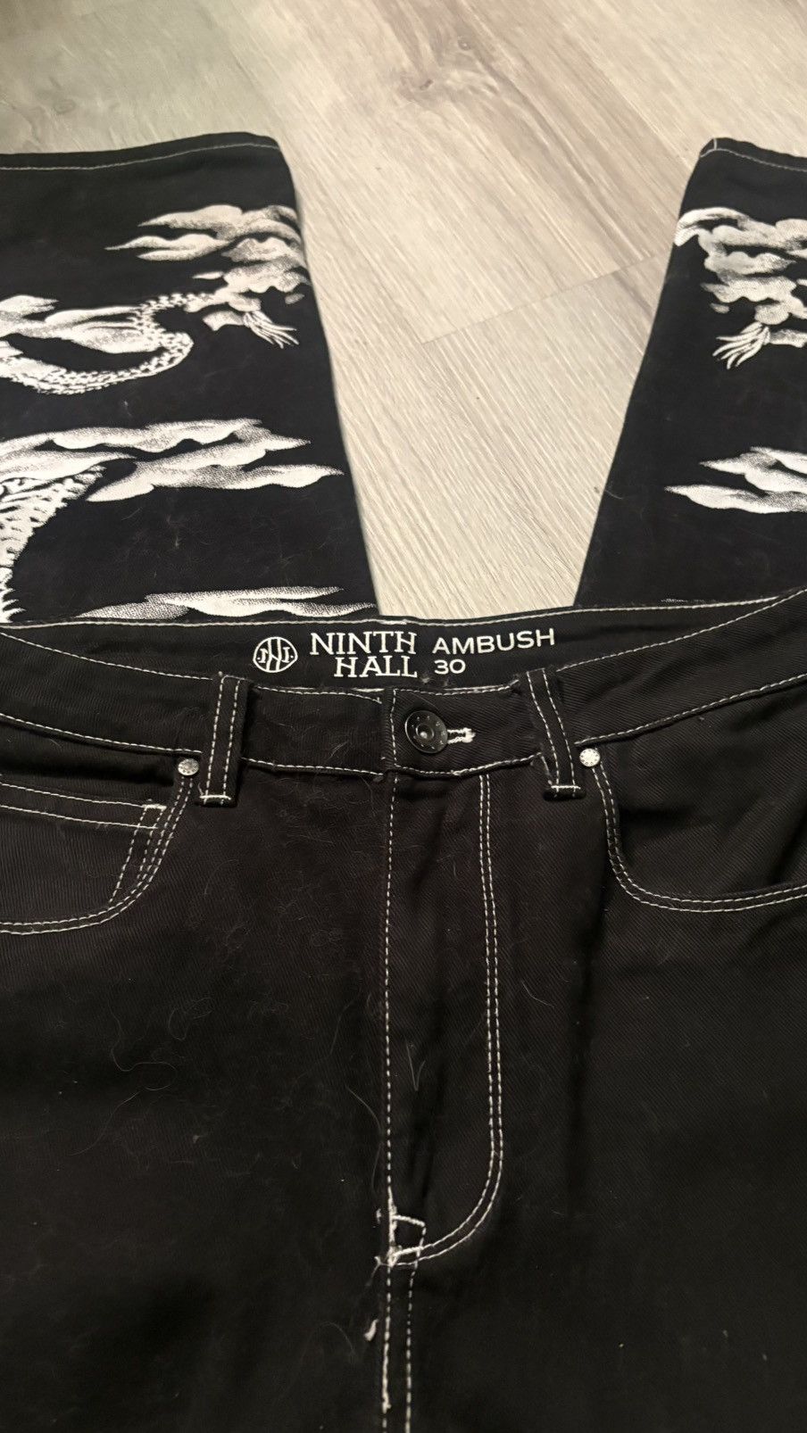 Ninth Hall Black an white jeans with dragon design Size US 29 - 4 Thumbnail