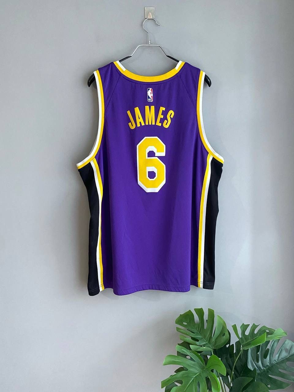 Jordan Brand NBA Basketball Jersey LA Lakers #6 JAMES, XXL, CV9481-513 Size US XXL / EU 58 / 5 - 8 Thumbnail