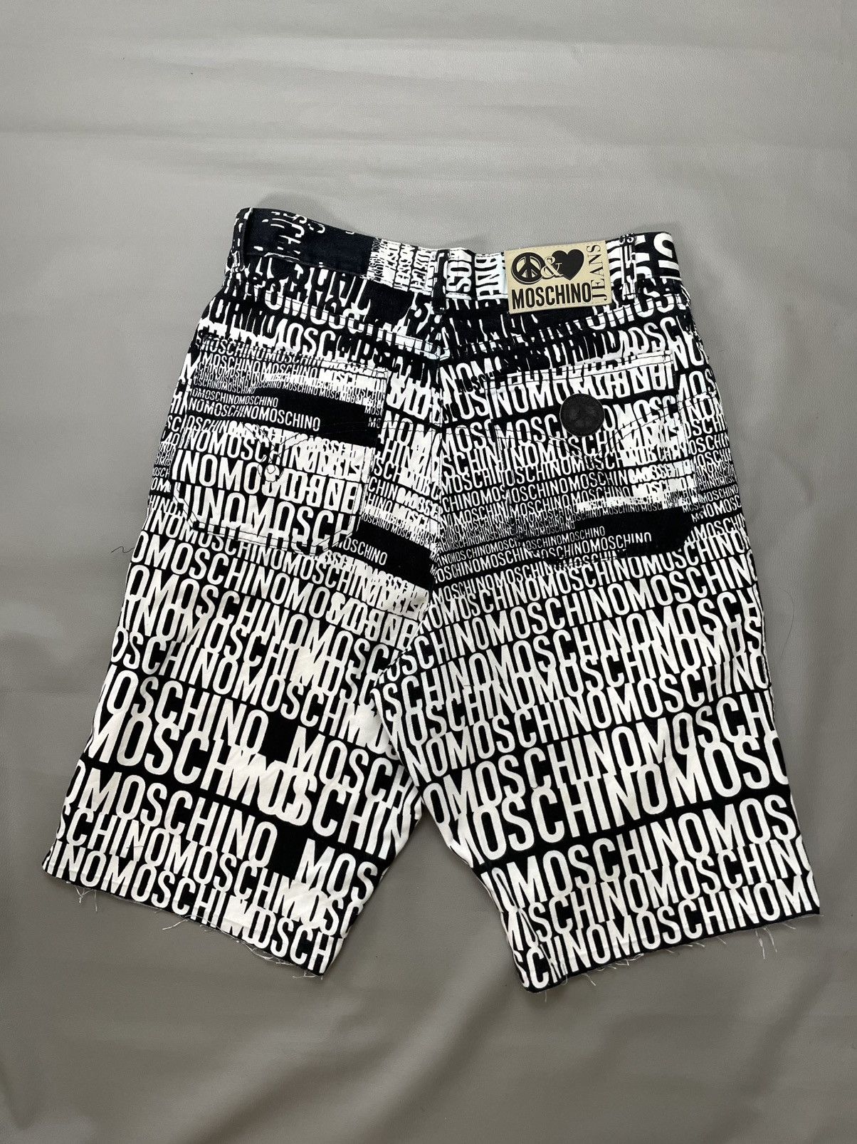Designer × Moschino Moschino Poem Short Pants Size US 32 / EU 48 - 9 Thumbnail