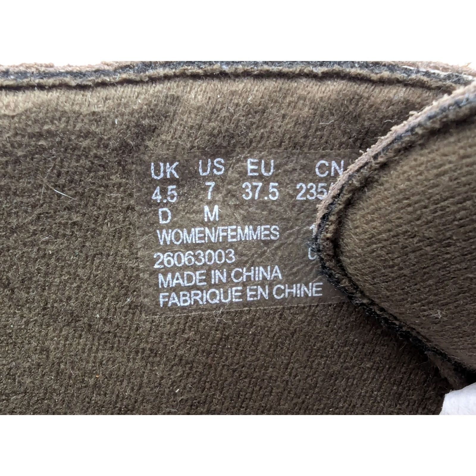 Clarks Clarks Nikki Class Taupe Suede Leather Moccasin Ankle Booties Women 7M Brown EUC Vintage No Shirt? No, keep structure Size ONE SIZE - 2 Thumbnail