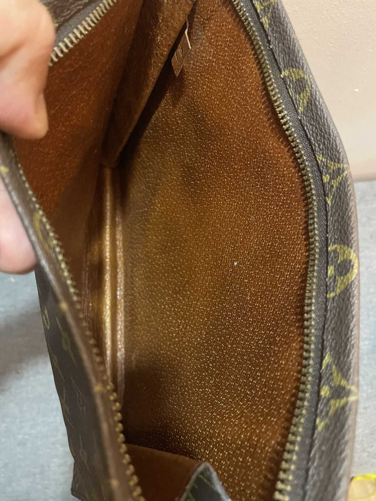 Louis Vuitton Authentic vintage Louis Vuitton Monogram Toiletry 26 Pouch Size ONE SIZE - 16 Thumbnail