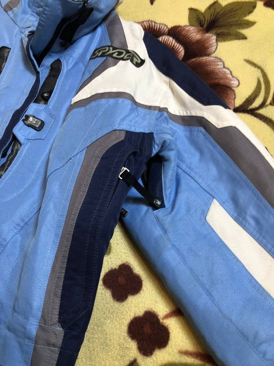 Spyder Spyder Baby Blue Spider Web ski Snowboarding Jacket vintage Size US M / EU 48-50 / 2 - 4 Thumbnail