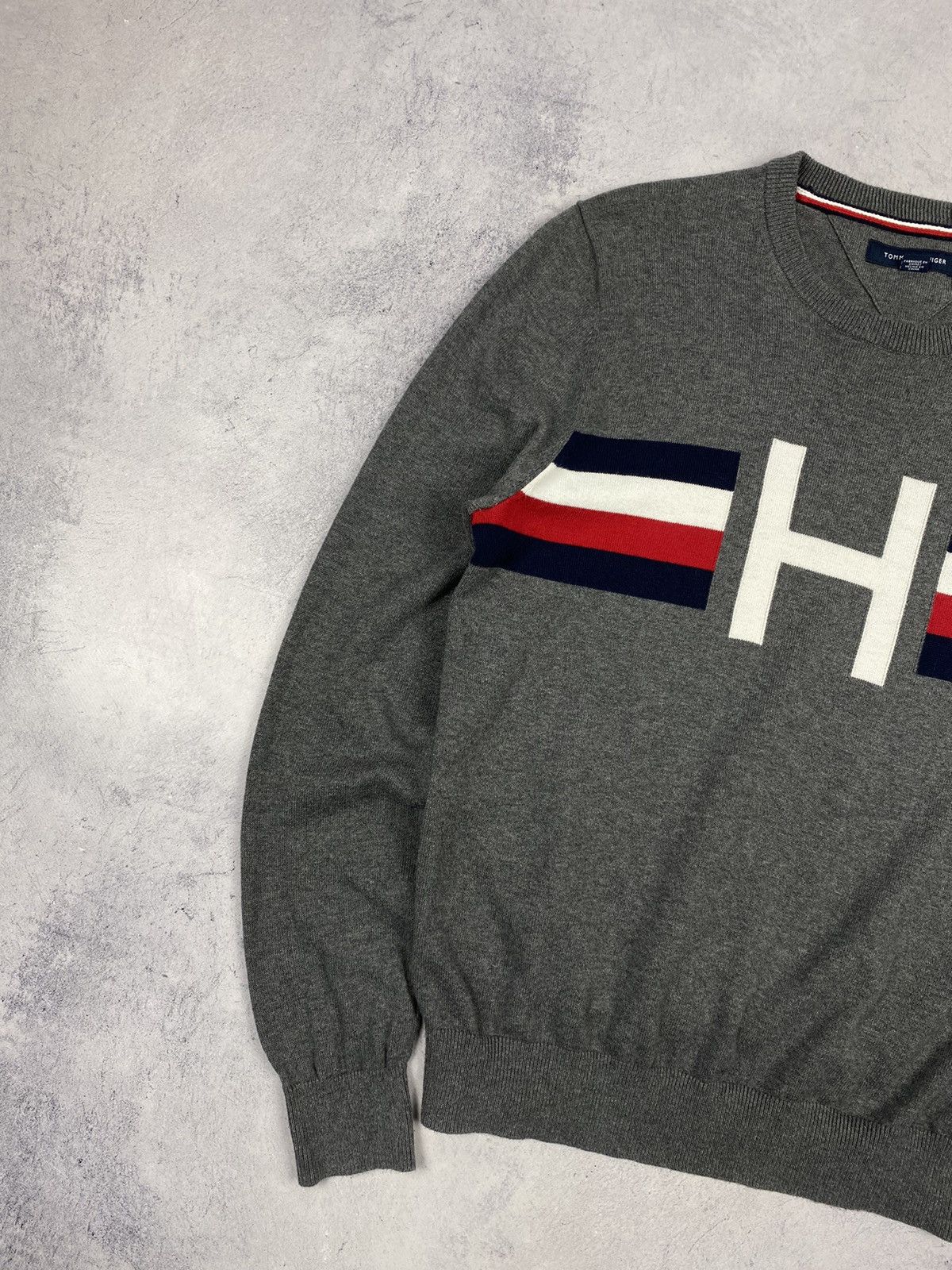 Tommy Hilfiger Tommy Hilfiger Designer Big Logo Knitted Sweater Size US XS / EU 42 / 0 - 4 Thumbnail