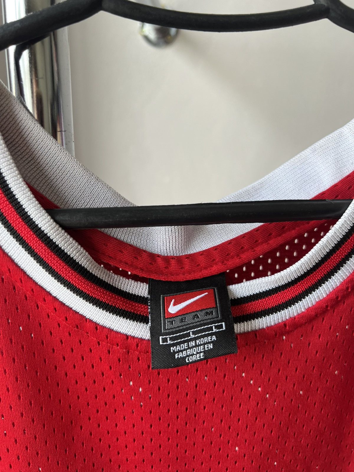 NBA 90’S NBA CHICAGO BULLS #23 JORDAN VINTAGE BASKETBALL JERSEY Size US L / EU 52-54 / 3 - 6 Thumbnail