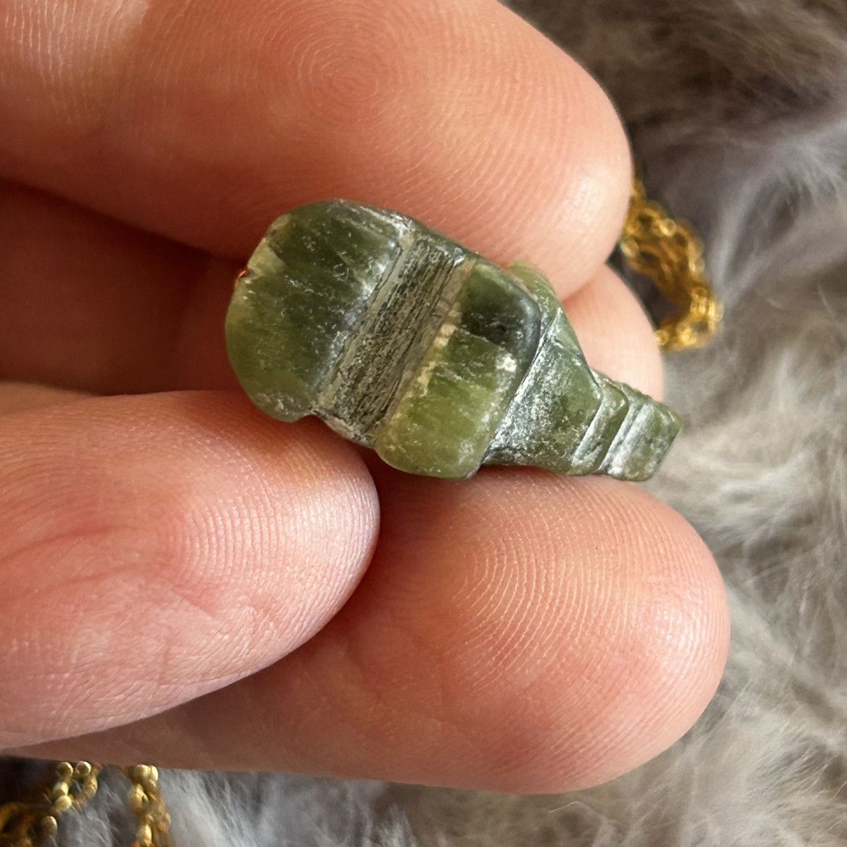 Vintage Vintage hand carved nephrite jade lucky elephant necklace Size ONE SIZE - 9 Thumbnail