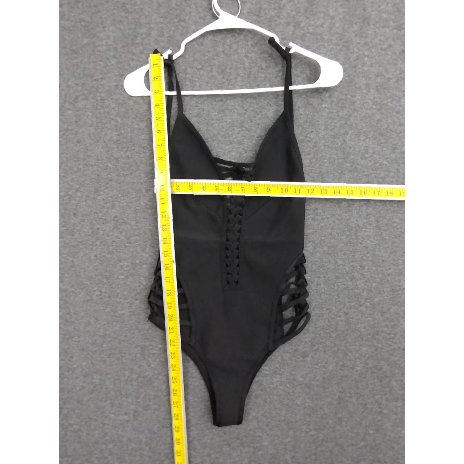 Vintage Codigo One Piece Swimsuit S Black One Piece Womens Bathing Suit Strappy Tank Open Back Beatch Theme Adjustable Strap Vintage No? Size S / US 4 / IT 40 - 7 Thumbnail