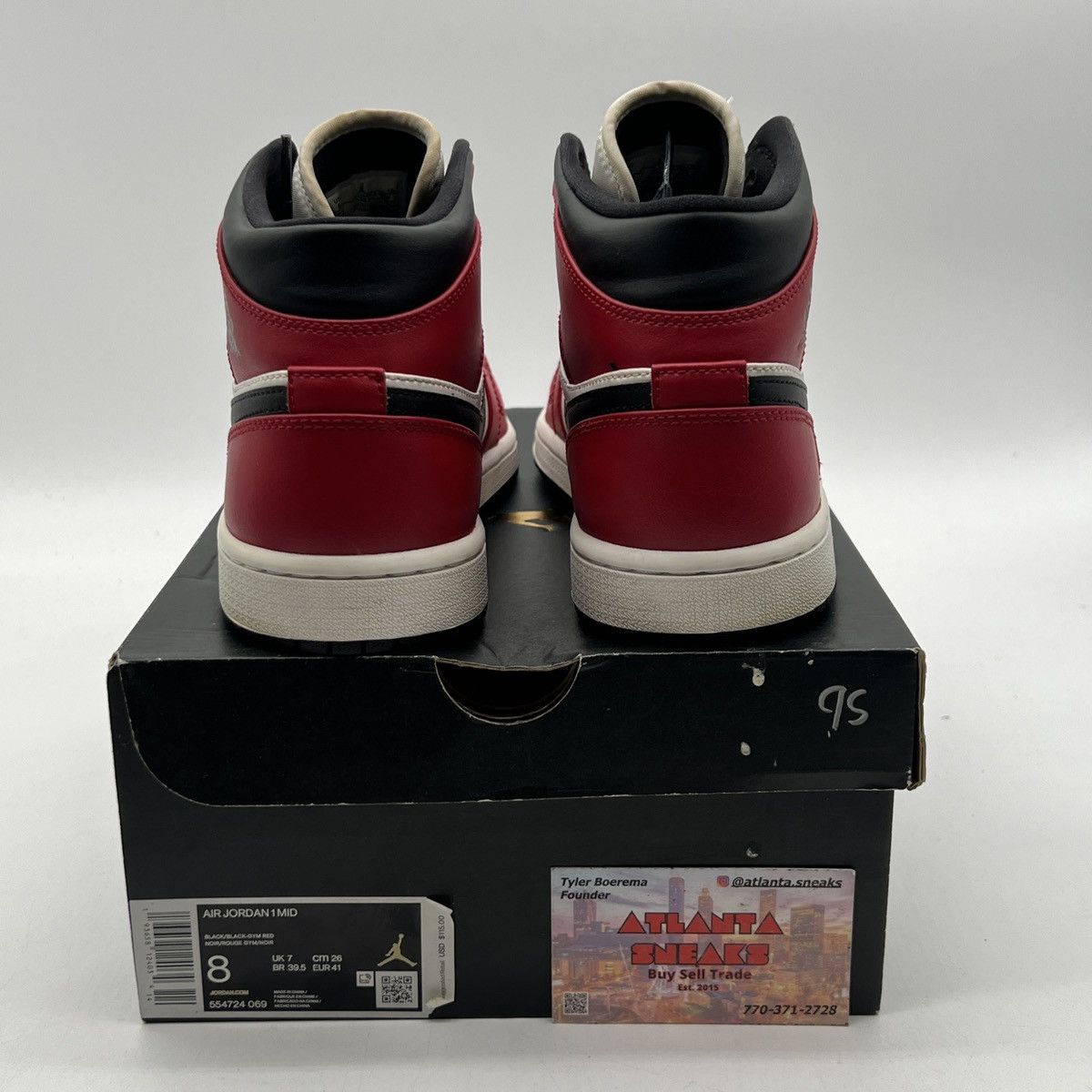 Nike Air Jordan 1 mid Chicago black toe Size US 8 / EU 41 - 3 Thumbnail