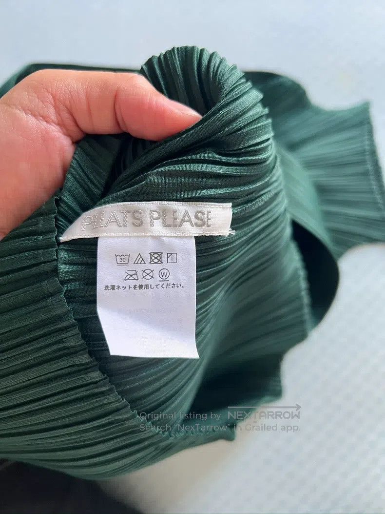 Issey Miyake Issey Miyake Dark Green Pleated T-shirt Size L / US 10 / IT 46 - 4 Thumbnail