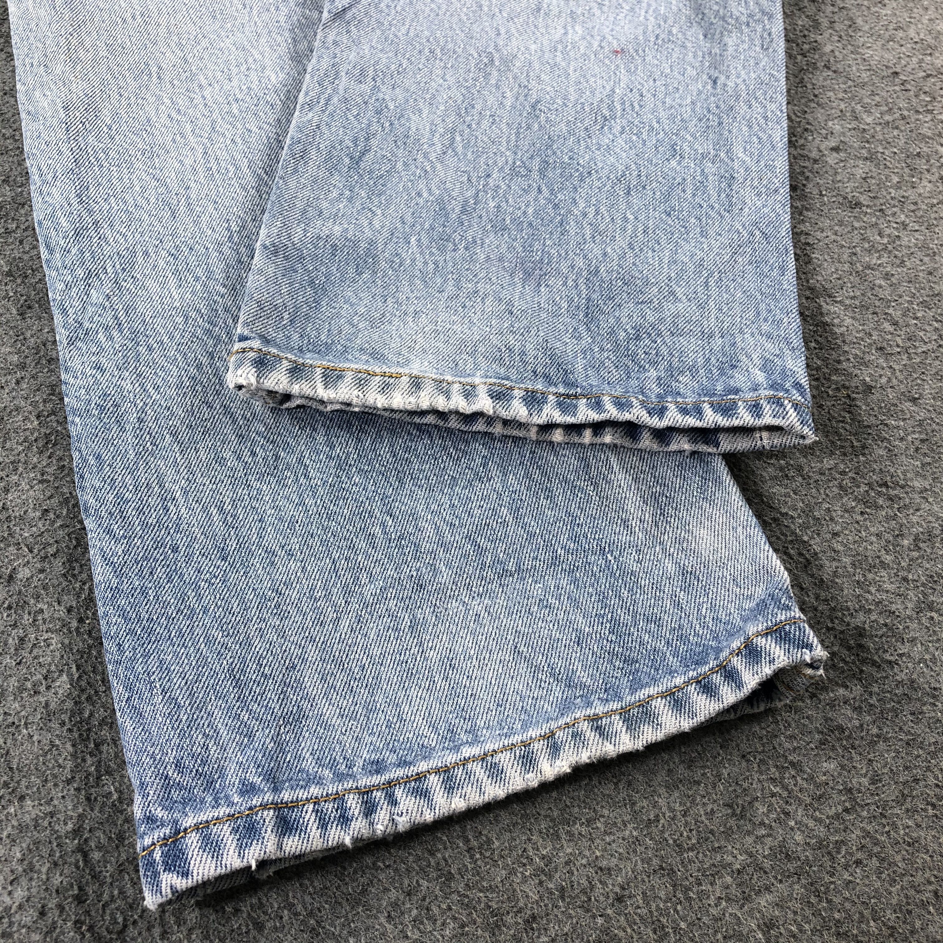 Levi's 90s Vintage Blue Wash Levis 501 Jeans-J2570 Size US 31 - 6 Thumbnail