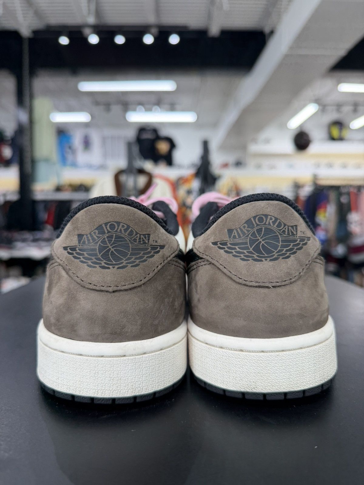 Jordan Brand Air Jordan 1 Low Mocha Size 9 (2024) Size US 9 / EU 42 - 5 Thumbnail