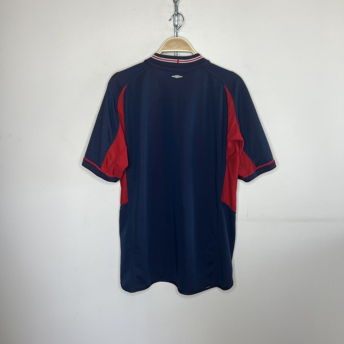 Umbro Vintage Umbro England jersey men’s Size US L / EU 52-54 / 3 - 11 Thumbnail
