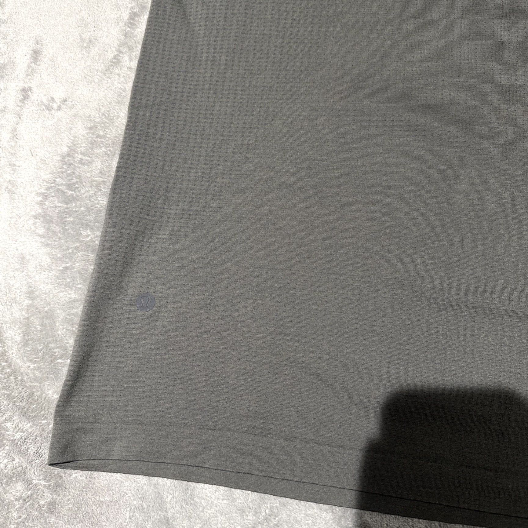 Lululemon Lululemon Shirt Mens XXL Gray Metal Vent Tech Casual Gym Workout Logo Stretch Size US XXL / EU 58 / 5 - 6 Thumbnail
