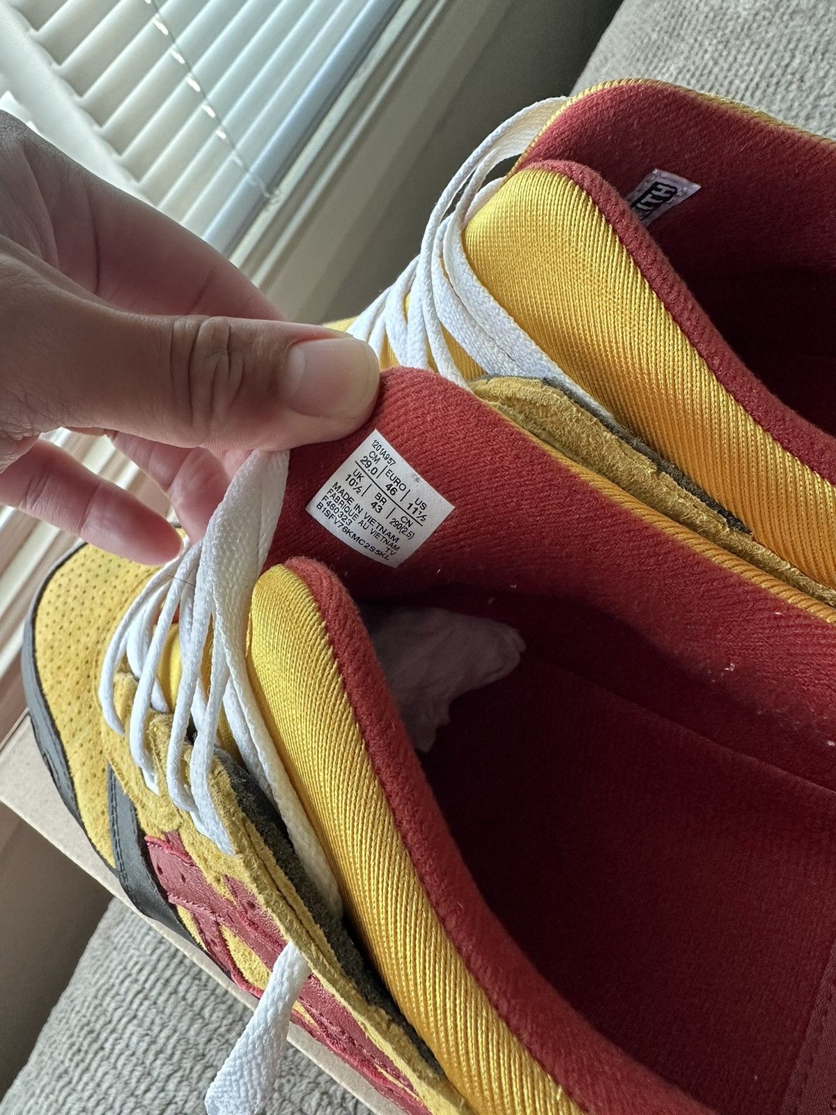 Asics × Kith Kith x Marvel x Asics Gel Lyte 3 - Wolverine 1980’ Size US 11.5 / EU 44-45 - 5 Thumbnail