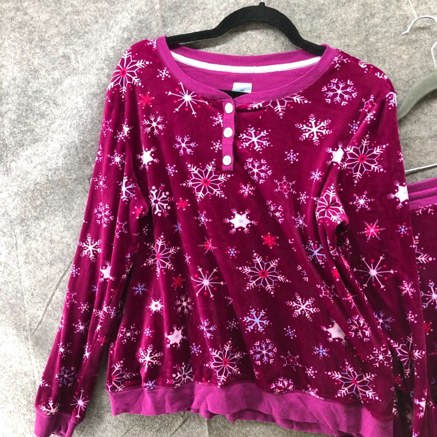 Vintage Jane & Bleecker Pajama Set Womens L Plush Holiday Snowflake Print Pink Violet Nightwear Lounge Set Womens L Pink Holiday Snowflake Plush Size ONE SIZE - 2 Thumbnail