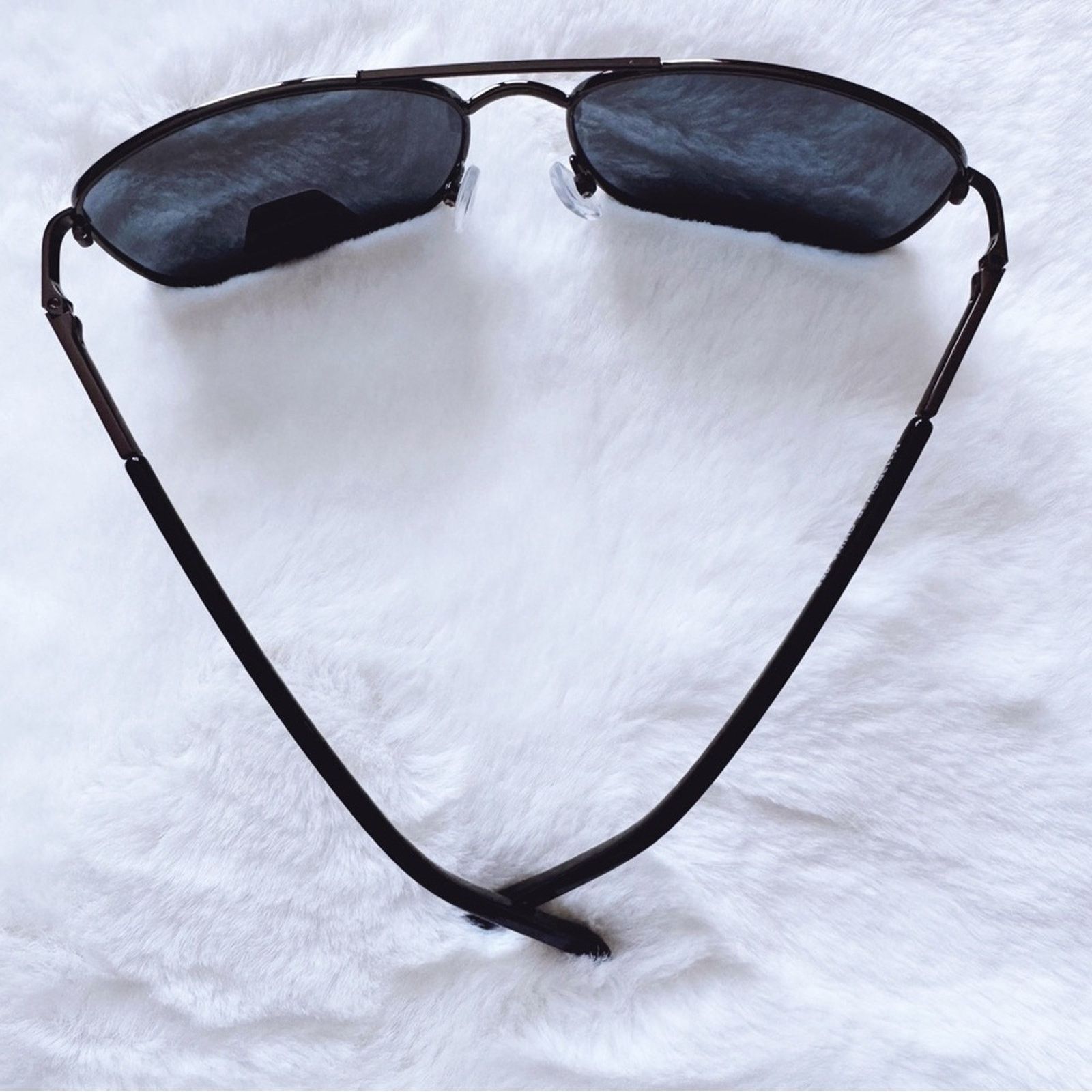 Other Tessa Black w/ Black Rims Rectangular Polarized Sunglasses Size ONE SIZE - 11 Thumbnail