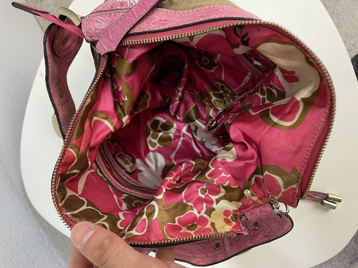 Guess Rare Y2K Vintage Guess Pink Baguette Shoulder Bag Denim Size ONE SIZE - 16 Thumbnail